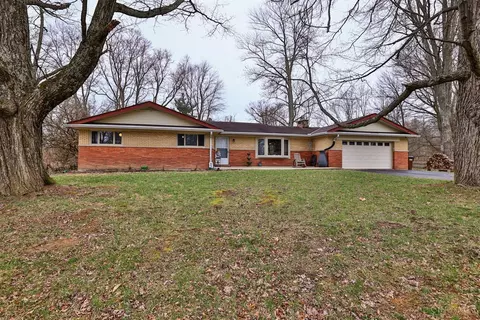 1877 Karen Dr, Batavia, OH 45103