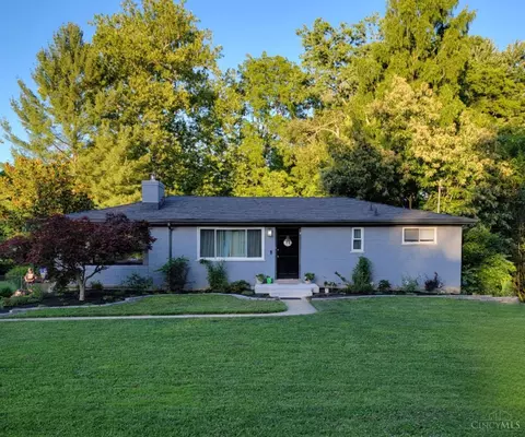 34 Lawson Dr, Amelia, OH 45102