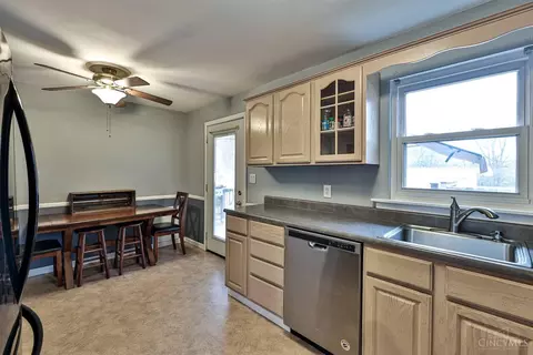 Kitchen - 91 Mitchell Ave, Hamilton, OH 45013 photo 2 of 2