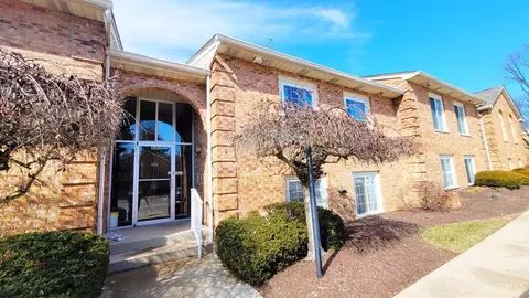 5180 Old Oak Trl #18, Cincinnati, OH 45238