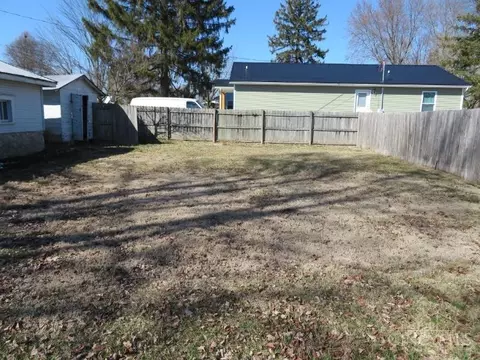 Exterior - 314 Bourbon St, Blanchester, OH 45107 photo 9 of 9