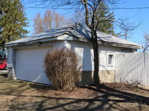 Exterior - 314 Bourbon St, Blanchester, OH 45107 photo 7 of 9