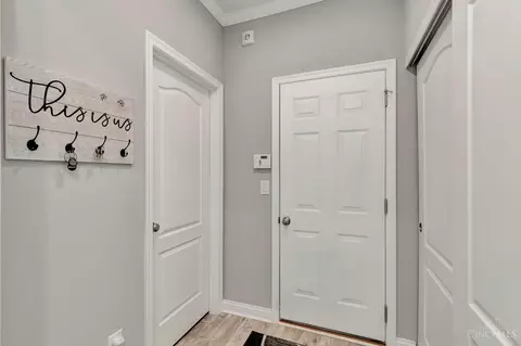 Entry Way - 3784 Fairmount Cir, Cincinnati, OH 45245 photo 5 of 5