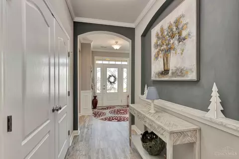 Entry Way - 3784 Fairmount Cir, Cincinnati, OH 45245 photo 3 of 5