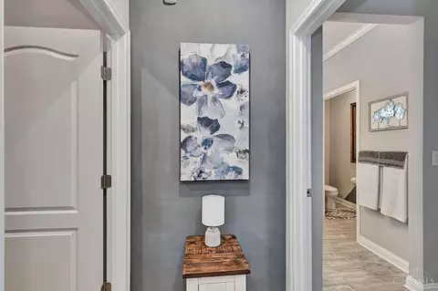 Entry Way - 3784 Fairmount Cir, Cincinnati, OH 45245 photo 4 of 5