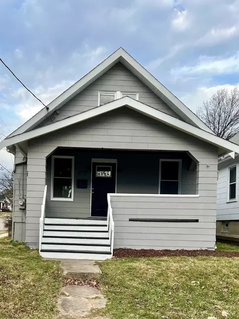 6713 Betts Ave, North College Hill, OH 45239