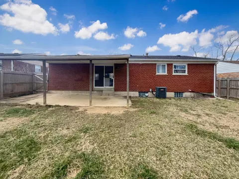 Exterior - 11331 Gravenhurst Dr, Cincinnati, OH 45231 photo 4 of 5