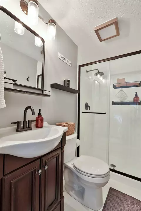 Bath - 3930 Irwin Simpson Rd, Mason, OH 45040 photo 1 of 3
