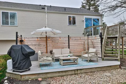 Exterior - 3930 Irwin Simpson Rd, Mason, OH 45040 photo 4 of 10