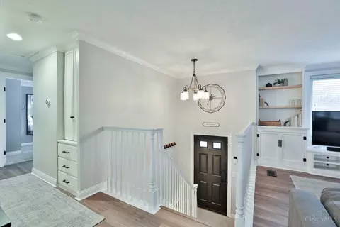 Entry Way - 3930 Irwin Simpson Rd, Mason, OH 45040 photo 2 of 2
