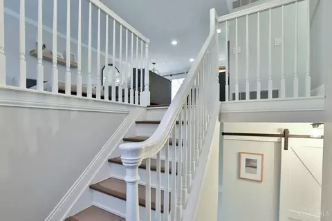 Entry Way - 3930 Irwin Simpson Rd, Mason, OH 45040 photo 1 of 2