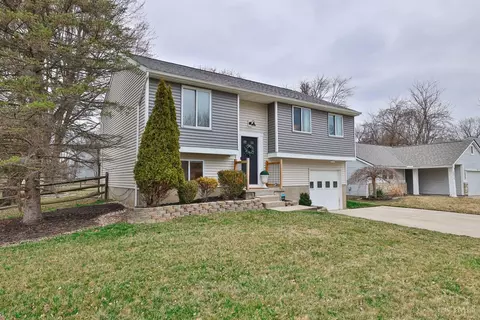 Exterior - 3930 Irwin Simpson Rd, Mason, OH 45040 photo 2 of 10
