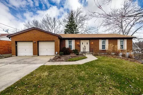 5478 Belcross Ct, Cincinnati, OH 45238