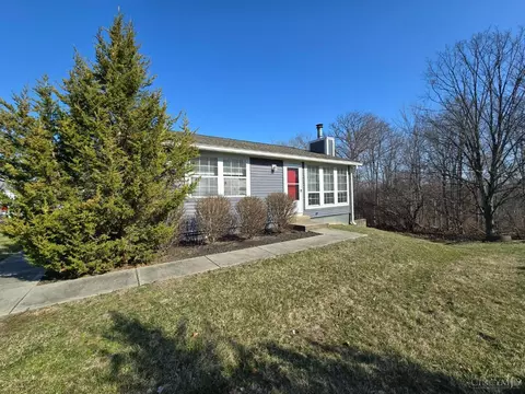 2757 Harbor Dr, Maineville, OH 45039