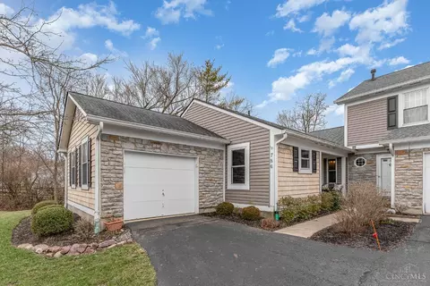 786 Stoneharbor Ln, Hamilton Township, OH 45039