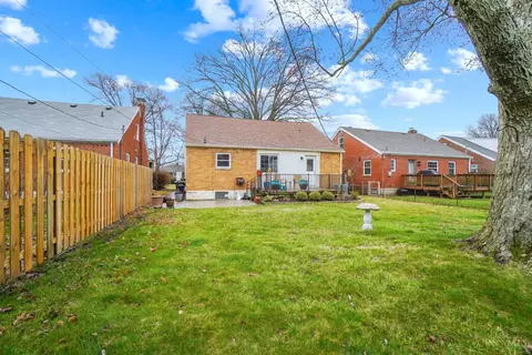 Exterior - 7249 Silver Crest Dr, Cincinnati, OH 45236 photo 10 of 20