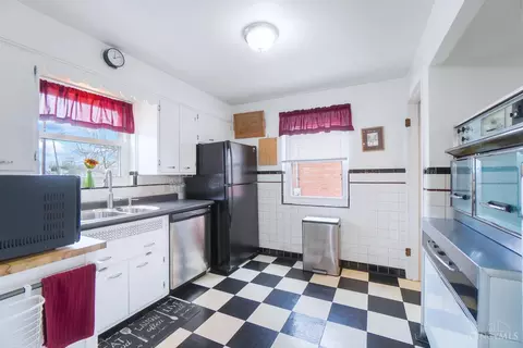 Kitchen - 7249 Silver Crest Dr, Cincinnati, OH 45236 photo 1 of 3
