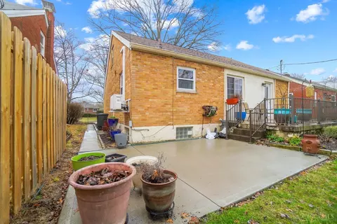 Exterior - 7249 Silver Crest Dr, Cincinnati, OH 45236 photo 15 of 20