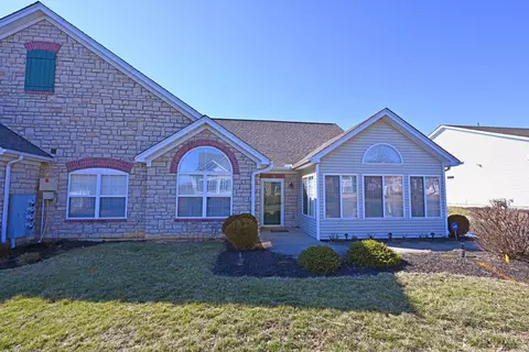 23 Pebble Beach Ln, Lawrenceburg, IN 47025
