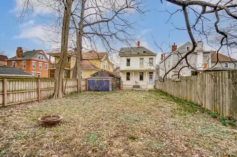 Exterior - 715 Mcmakin Ave, Cincinnati, OH 45232 photo 10 of 14