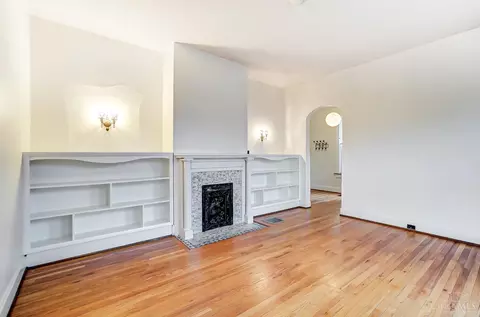 Living - 715 Mcmakin Ave, Cincinnati, OH 45232 photo 3 of 4