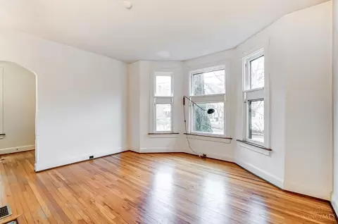 Living - 715 Mcmakin Ave, Cincinnati, OH 45232 photo 2 of 4