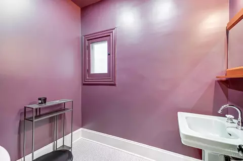Bath - 715 Mcmakin Ave, Cincinnati, OH 45232 photo 1 of 6