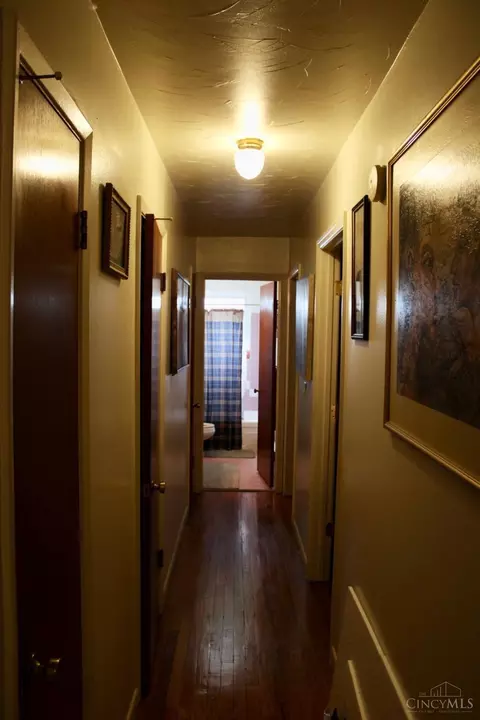 Entry Way - 2932 Ferguson, Cincinnati, OH 45238 photo 2 of 2