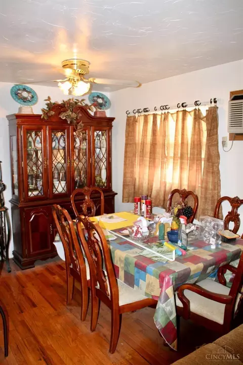 Dining - 2932 Ferguson, Cincinnati, OH 45238 photo 1 of 1