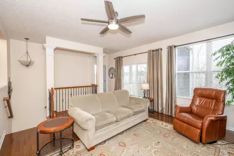 Living - 1029 Lost Xing, Cincinnati, OH 45231 photo 5 of 10