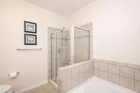 Bath - 1029 Lost Xing, Cincinnati, OH 45231 photo 4 of 6