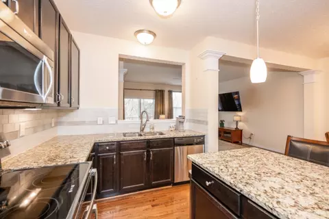 Kitchen - 1029 Lost Xing, Cincinnati, OH 45231 photo 3 of 5