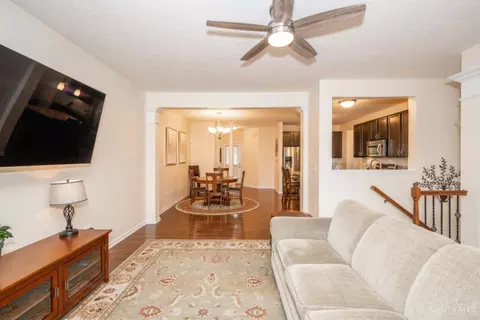 Living - 1029 Lost Xing, Cincinnati, OH 45231 photo 1 of 10