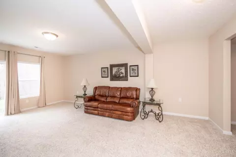 Living - 1029 Lost Xing, Cincinnati, OH 45231 photo 10 of 10