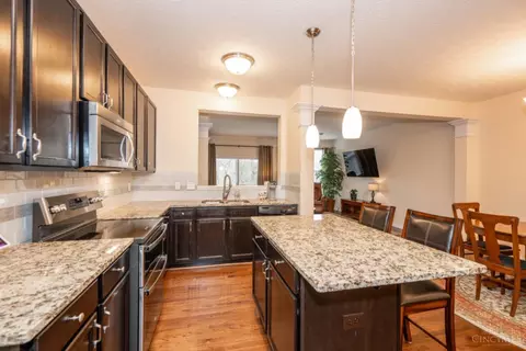 Kitchen - 1029 Lost Xing, Cincinnati, OH 45231 photo 5 of 5