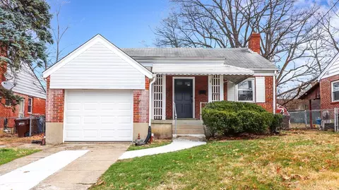 6032 Yosemite Dr, Golf Manor, OH 45237