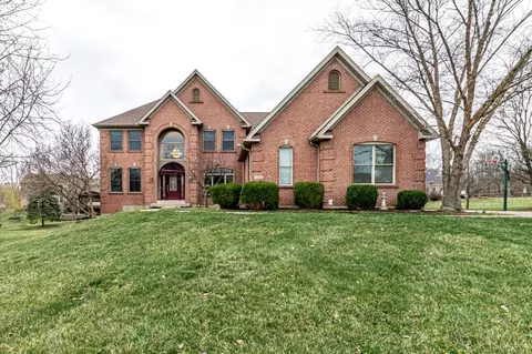 7096 Hearthside Ct, Hamilton, OH 45011