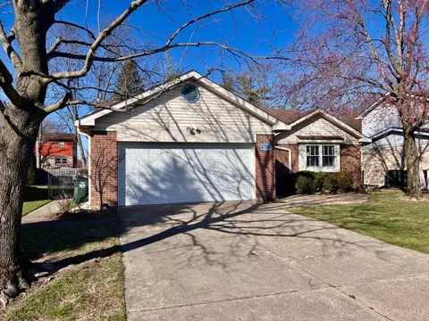 4721 Moore Rd, Middletown, OH 45042