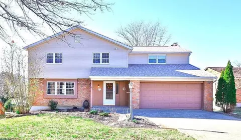 8133 Asbury Hills Dr, Cincinnati, OH 45255