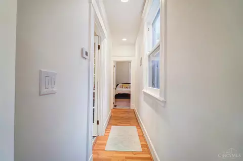 Entry Way - 336 Milton St #3, Cincinnati, OH 45202 photo 1 of 3