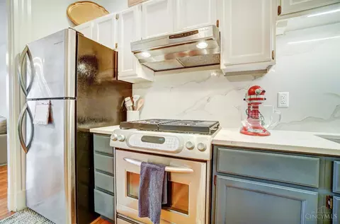 Kitchen - 336 Milton St #3, Cincinnati, OH 45202 photo 4 of 4
