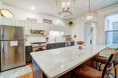Kitchen - 336 Milton St #3, Cincinnati, OH 45202 photo 3 of 4