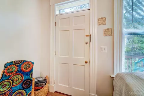Entry Way - 336 Milton St #3, Cincinnati, OH 45202 photo 3 of 3