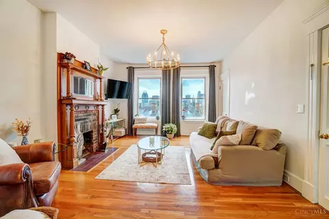 Living - 336 Milton St #3, Cincinnati, OH 45202 photo 1 of 4