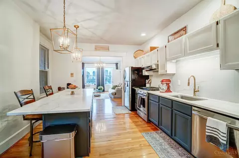 Kitchen - 336 Milton St #3, Cincinnati, OH 45202 photo 2 of 4
