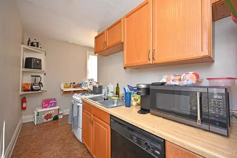 Kitchen - 2346 Victor, Cincinnati, OH 45219 photo 5 of 5