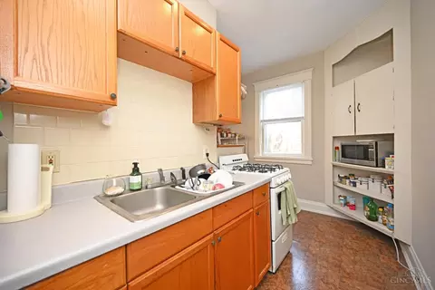 Kitchen - 2346 Victor, Cincinnati, OH 45219 photo 2 of 5