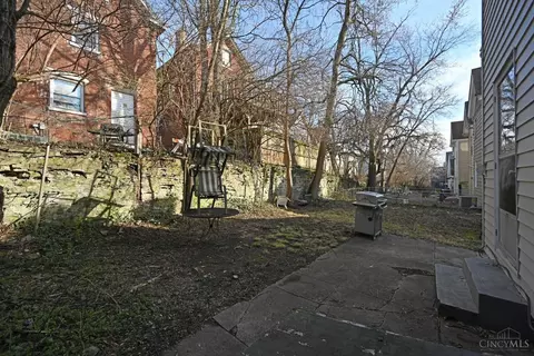 Exterior - 2346 Victor, Cincinnati, OH 45219 photo 7 of 8