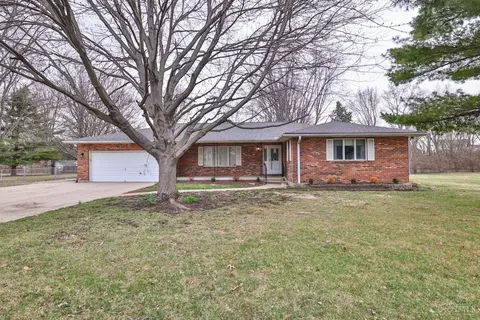 4448 Randall Dr, Hamilton, OH 45011