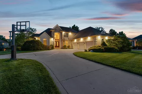 8606 Stoney Bridge Dr, Cincinnati, OH 45244